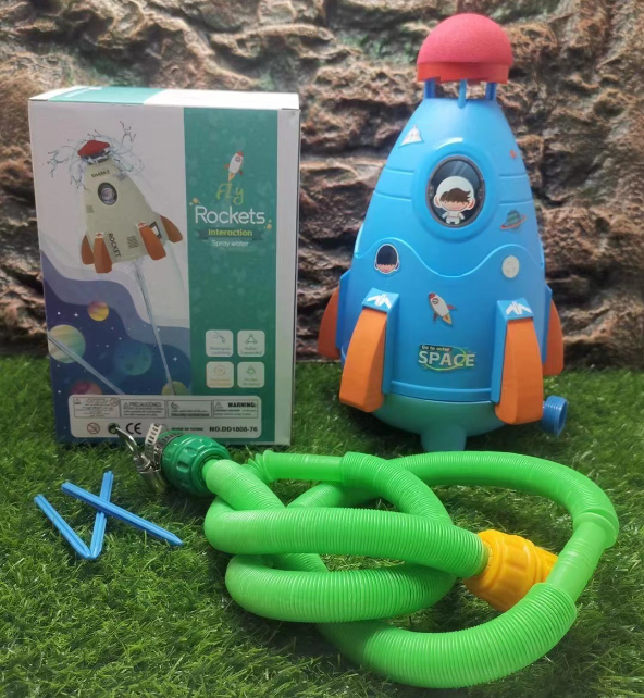 Kawaii Space Rocket Sprinkler Spinner Water Toy Kids New Cool